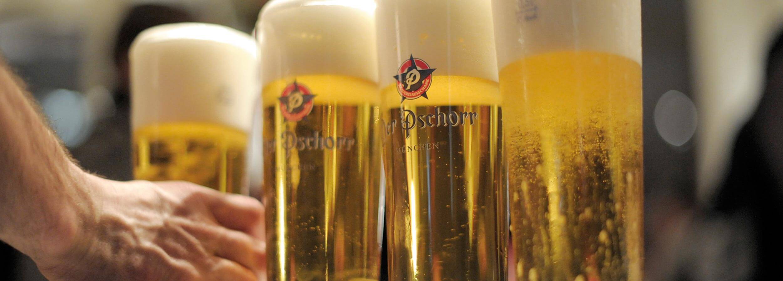 Im &bdquo;Pschorr&ldquo; wird noch stangeneisgek&uuml;hltes Holzfassbier gezapft.